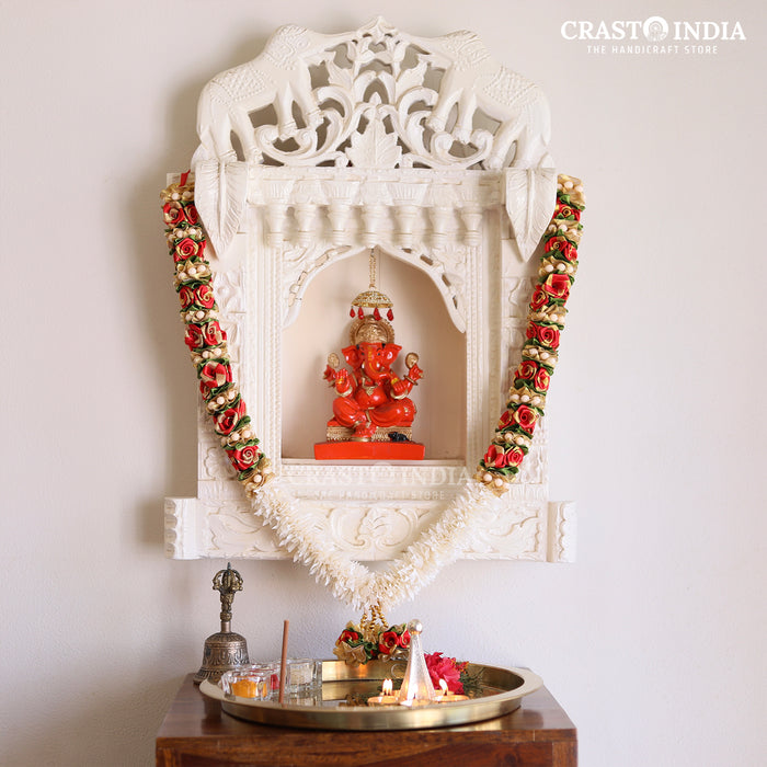 CRASTO INDIA HANDCRAFTED RIBBON GARLAND WITH CHAKRI, ROSES AND GAJRA