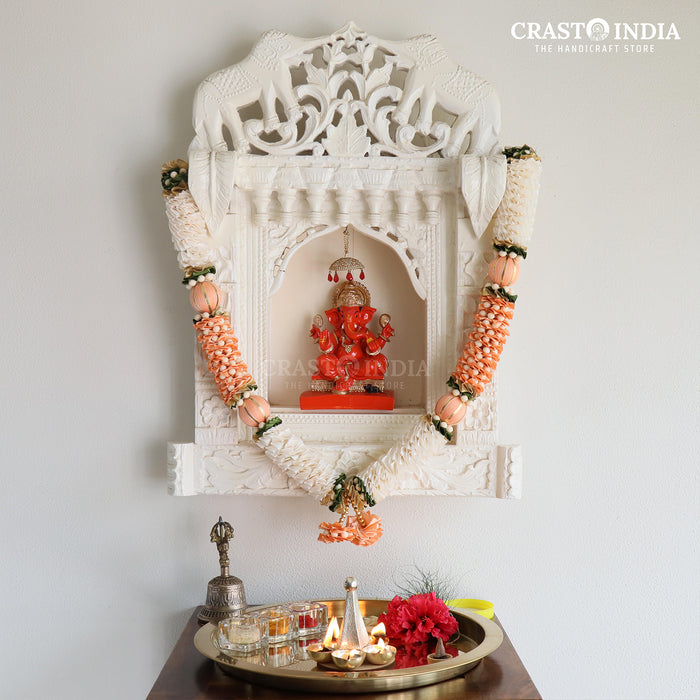 CRASTO INDIA HANDCRAFTED RIBBON GARLAND WITH CHAKRI, THREADED BALL. (AVAILABLE IN 2 COLOURS)