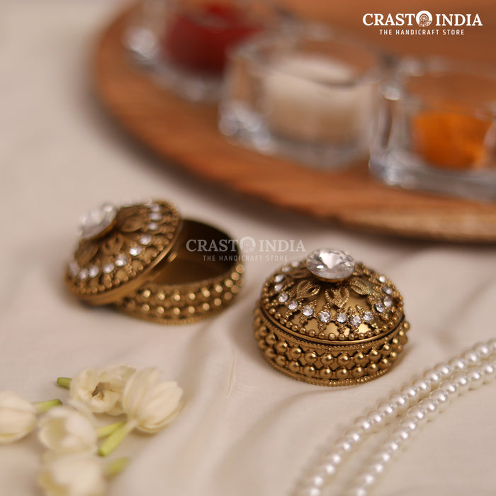 PACK OF 6 PCS - CRASTO INDIA HANDCRAFTED COIN BOX/SINDOOR BOX STONE WORK FLOWER DABBI WITHOUT HINGE IN ANTIQUE GOLD FINISH