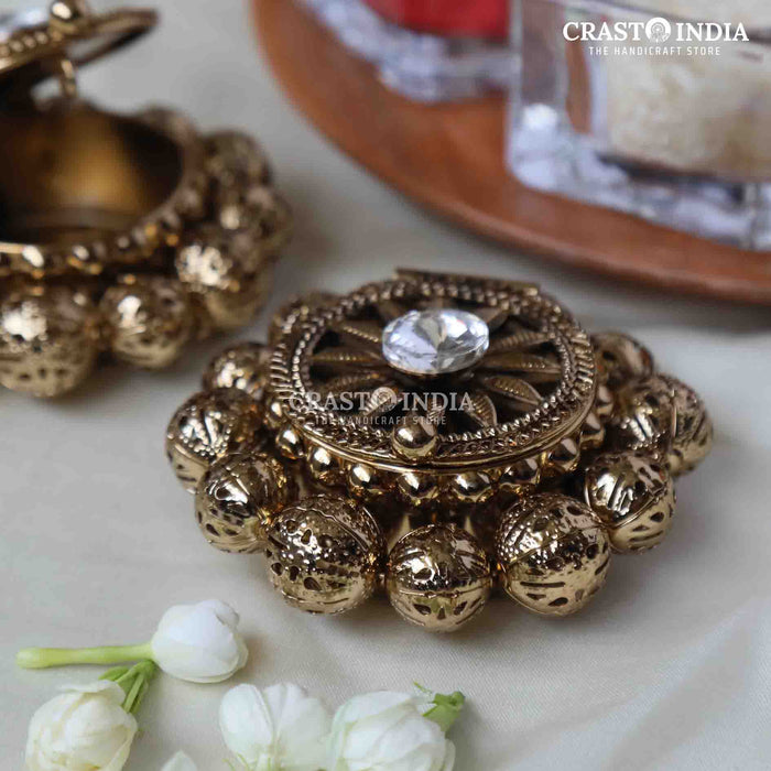 PACK OF 6 PCS - CRASTO INDIA HANDCRAFTED MINI BALLS ROUND JEWELLERY BOX FLOWER IN ANTIQUE FINISH.