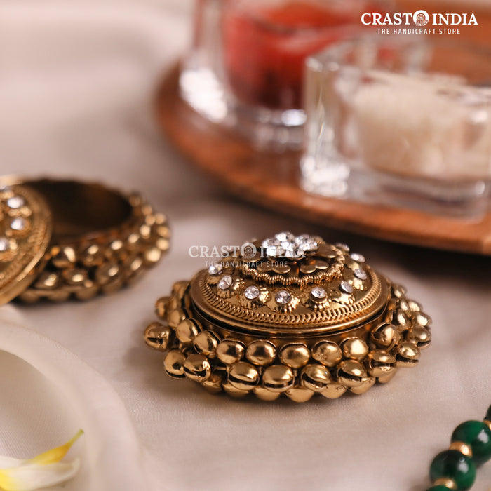 PACK OF 6 PCS - CRASTO INDIA HANDCRAFTED ROUND GHUNGROO JEWELLERY BOX WITH DOTTED STONES WITHOUT HINGE .